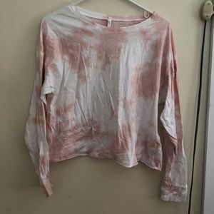 Long sleeve pink/white tie dye tee